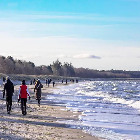 Ostseeglueck An Der Seebruecke Zingst